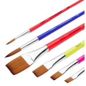 A close-up of the round tip of the Camel Champ brush, showing its soft hair.